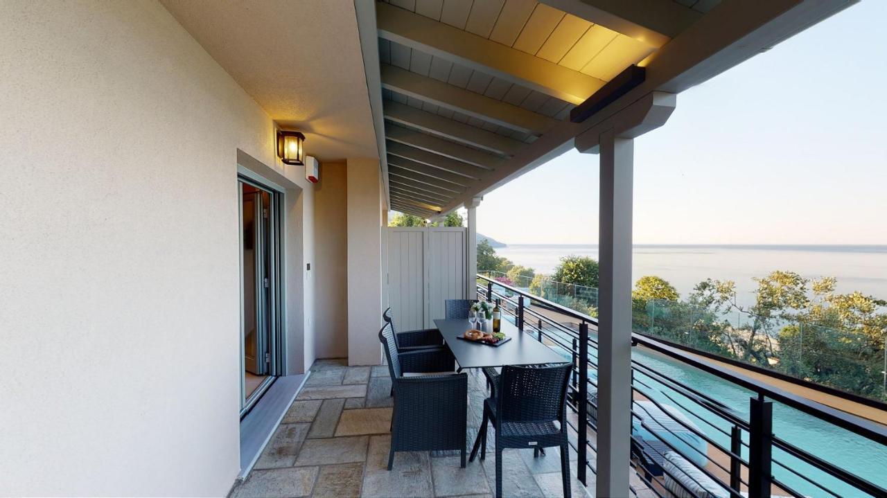 KALLiA SUITES- CHOREFTO Eksteriør billede